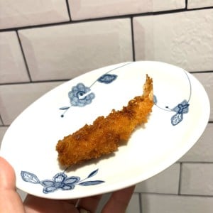 “くるん”となりがちな「エビフライ」をまっすぐ見栄えよく揚げる“簡単テク”「すぐできる」