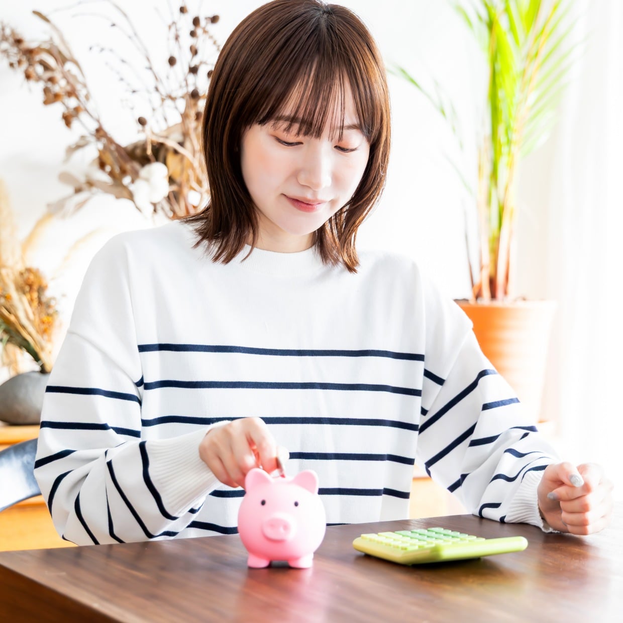  20年後、後悔しないために。40代から毎月貯めたい金額「知れてよかった」「今月から必ず貯金する」 