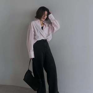 おしゃれさん教えて！大人の垢抜け「ピンクシャツ」コーデ3選