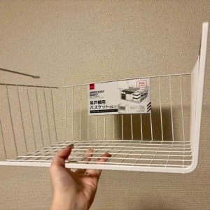 ダイソーの「吊戸棚用バスケット」の“じゃない使い方”2選「考えもしなかった」