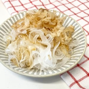「新玉ねぎ」を切って和えるだけ！やみつきになる味の組み合わせ「さっぱりした味わい」