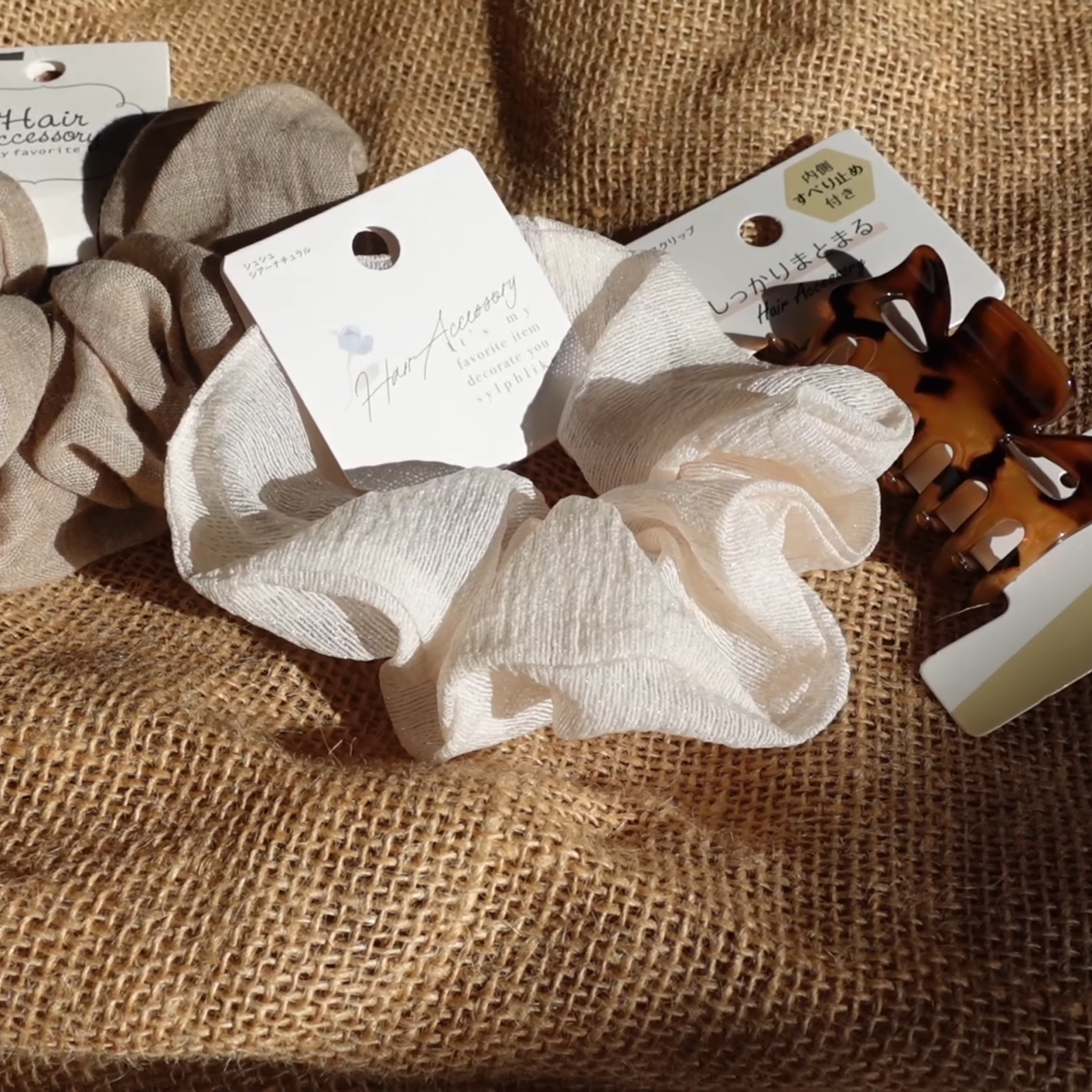 100均なのに超優秀！「seria」のヘアアクセで簡単ヘアアレンジ＆コーデ2選