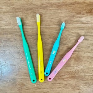 専用ケース要らず。家族の歯ブラシをまとめて“清潔＆コンパクト”に持ち運ぶ【GW前に知りたい裏ワザ】