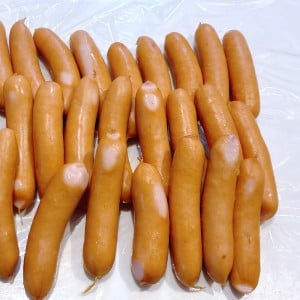 1本30円なのに神がかってる…。噛んだ瞬間パリッと弾けて肉のジューシーさが広がる【ドンキウインナー】