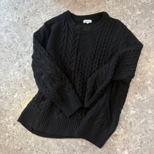 捨てなくてよかった。もう着ないニットの【じゃない】使い方「得した気分」「家中で使える」