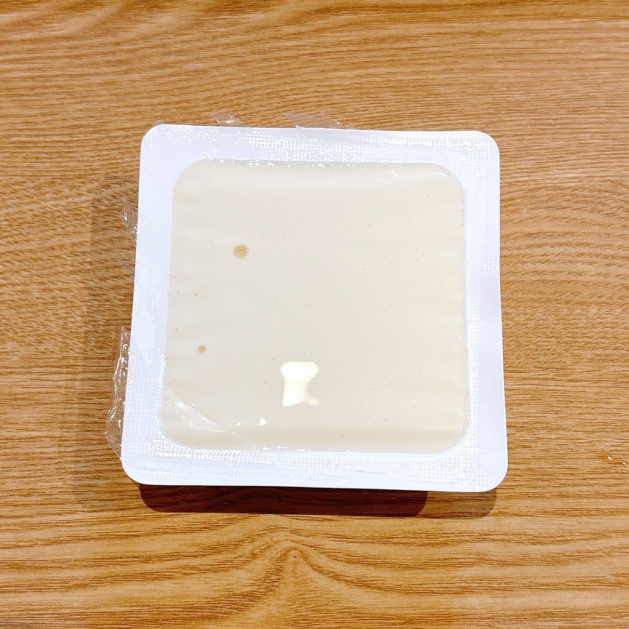  醤油で食べるより好き。「大さじ1加えるだけ」で冷奴の“見た目・味・食感”が激変する簡単アレンジ 