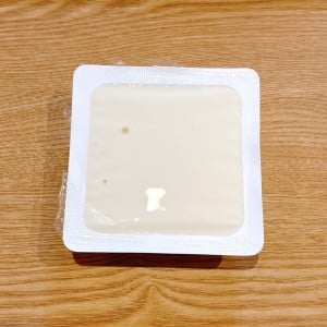 醤油で食べるより好き。「大さじ1加えるだけ」で冷奴の“見た目・味・食感”が激変する簡単アレンジ