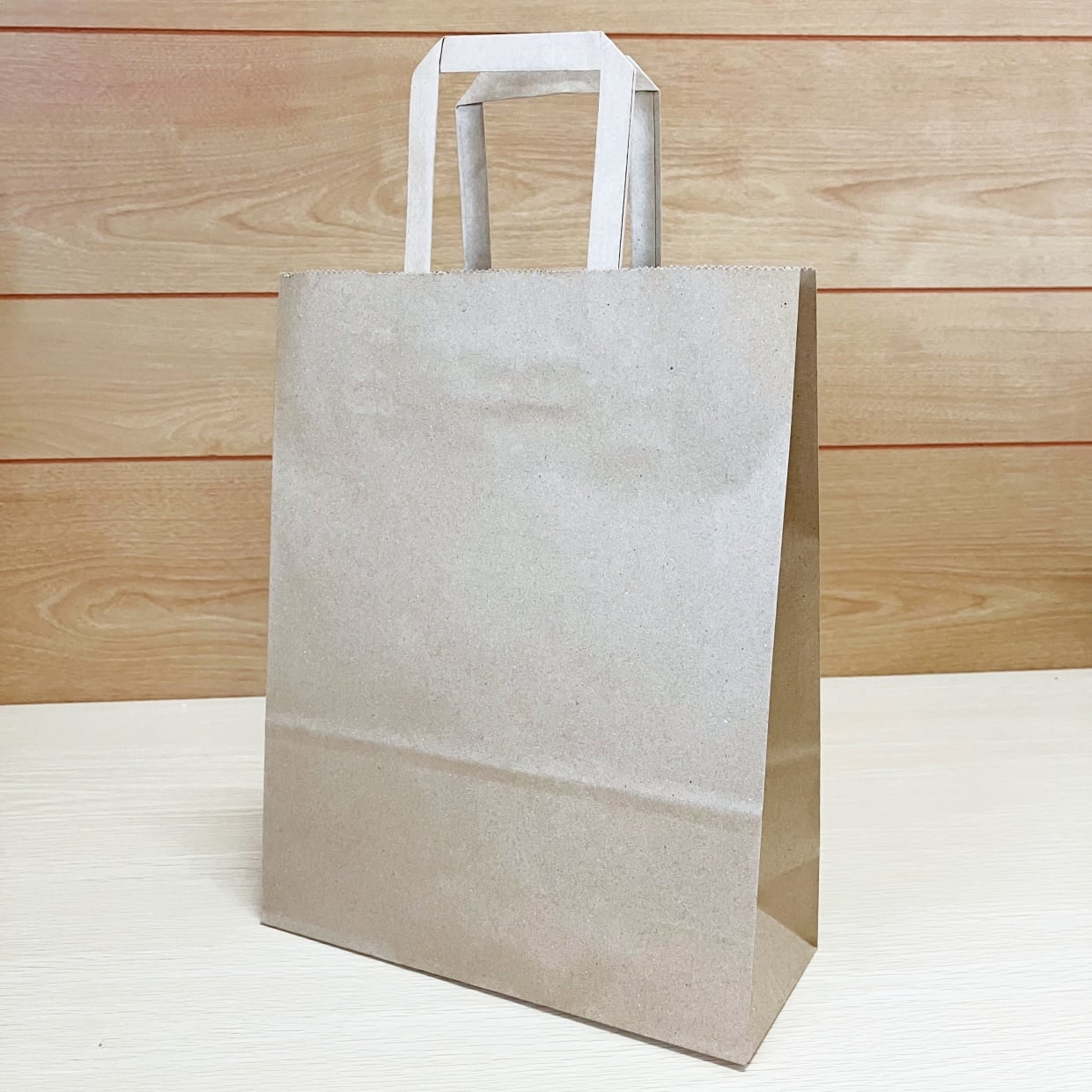  「え、本当に手作り？」シンプルな「紙袋」から花が浮き出る!?喜ばれる母の日アイデア 