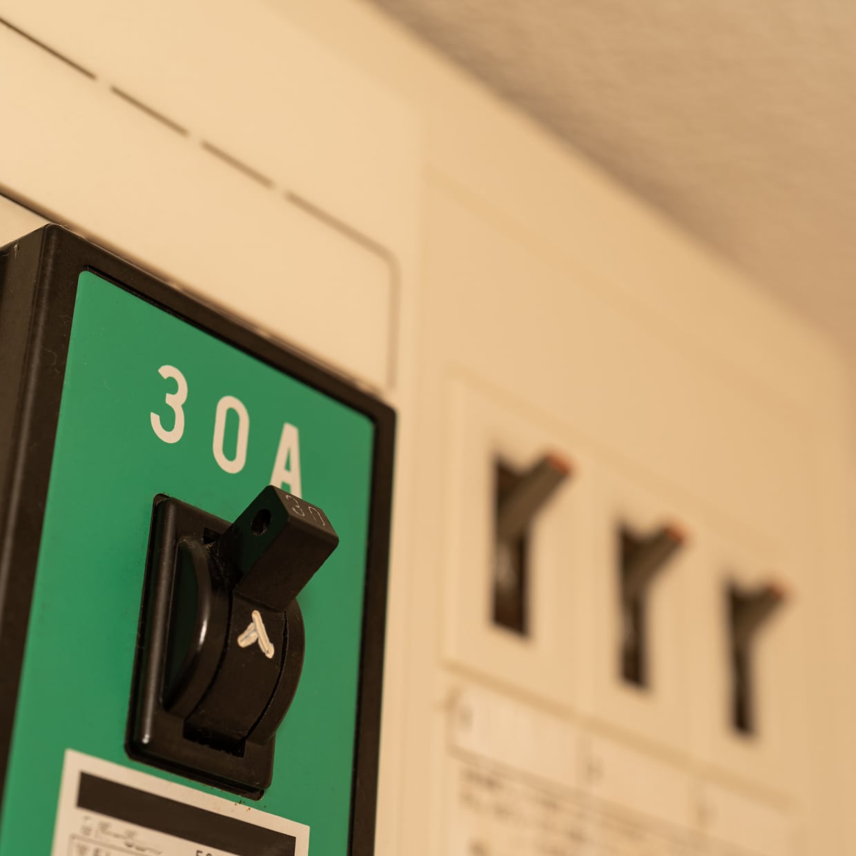  4月に見直さないと損！電気代が高い家の“契約アンペアの落とし穴”3つ 