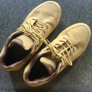 知っておくと助かる。「スニーカーの靴ひも」がほどけにくくなる結び方「子どもに教えたい」