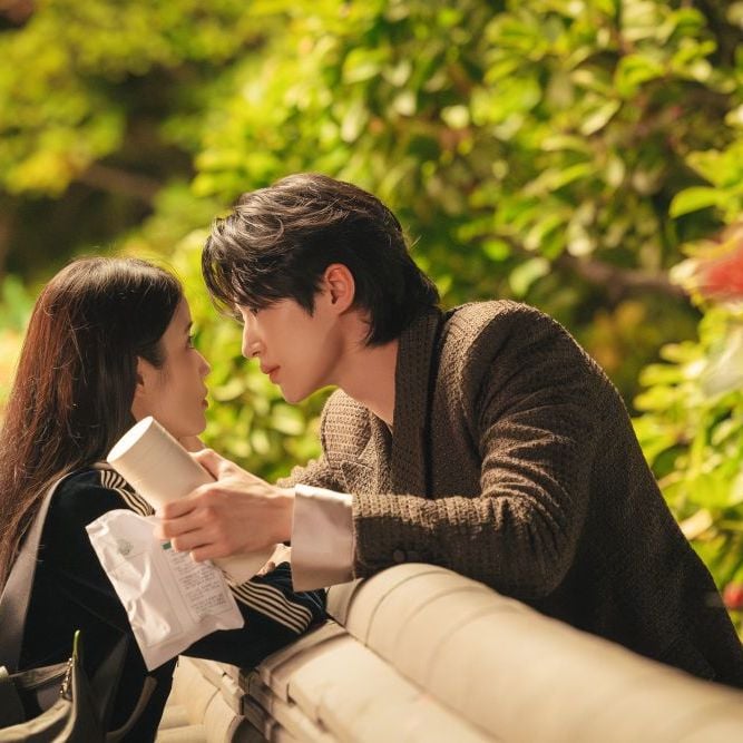  『21世紀の大君夫人』 ディズニープラス スターにて独占配信中 © 2026. MBC. All Rights reserved. 