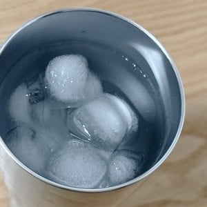 「名前に偽りなし」「夏に活躍すること間違いない」2時間経っても氷が残る【ドンキの魔法のタンブラー】