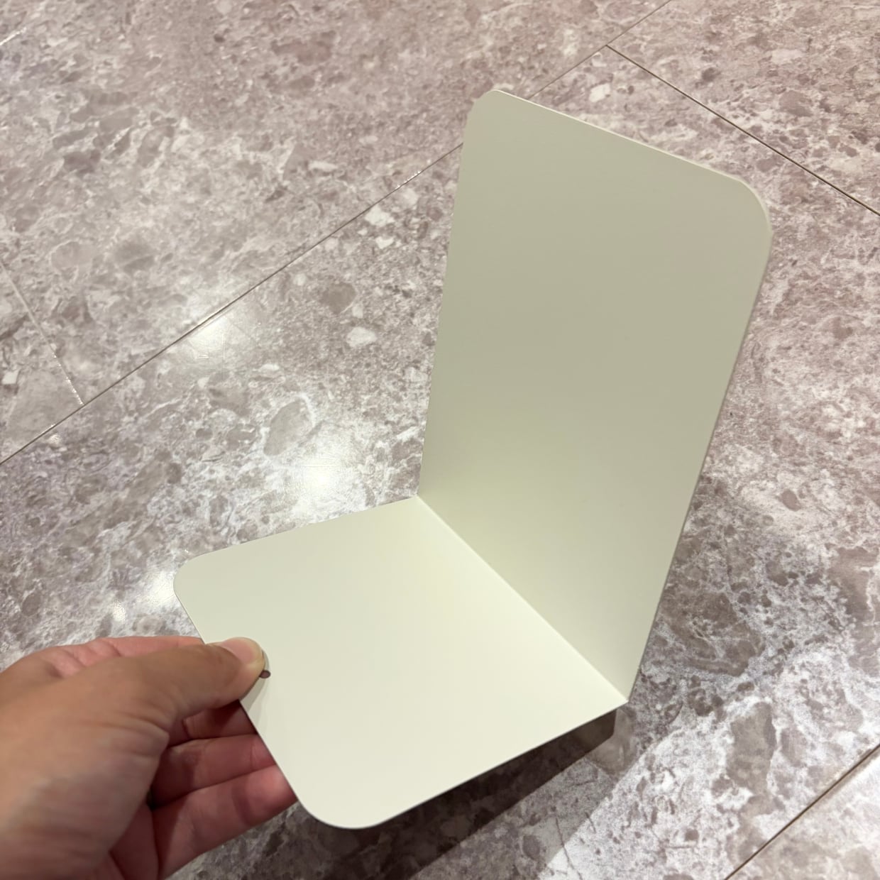  「えっ？2つ組み合わせるだけで？」ブックスタンドの“3つの活用アイデア” 