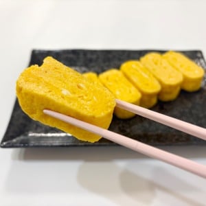 「大さじ1加えるだけ」卵焼きがふんわり仕上がる簡単裏ワザ「白い腸活食材で」「冷めてもおいしい」