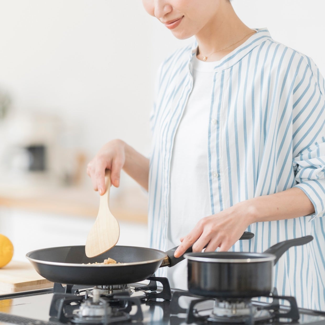 1か月の食費“3万円台”で暮らす5人家族の「ごはんがすすむ定番おかず3品」 