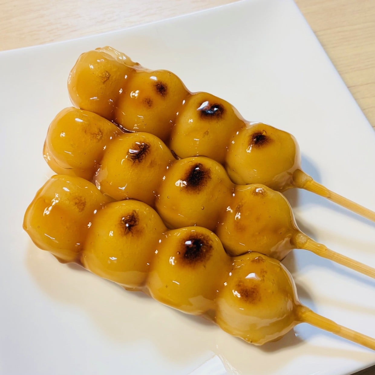 もうそのまま食べない。「みたらし団子」に“ちょい足し”すると大人の味になる意外な調味料 