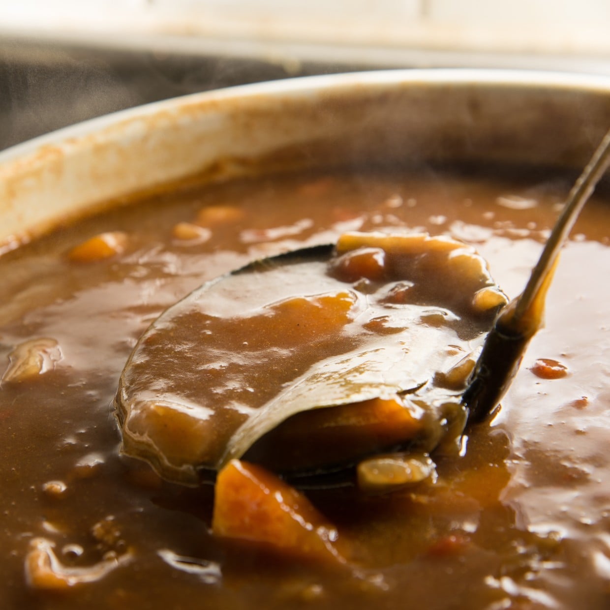  思い込みが1番の落とし穴。夏は特に注意！カレーのやってはいけない保存方法3つ「鍋ごと冷やしてた…」 