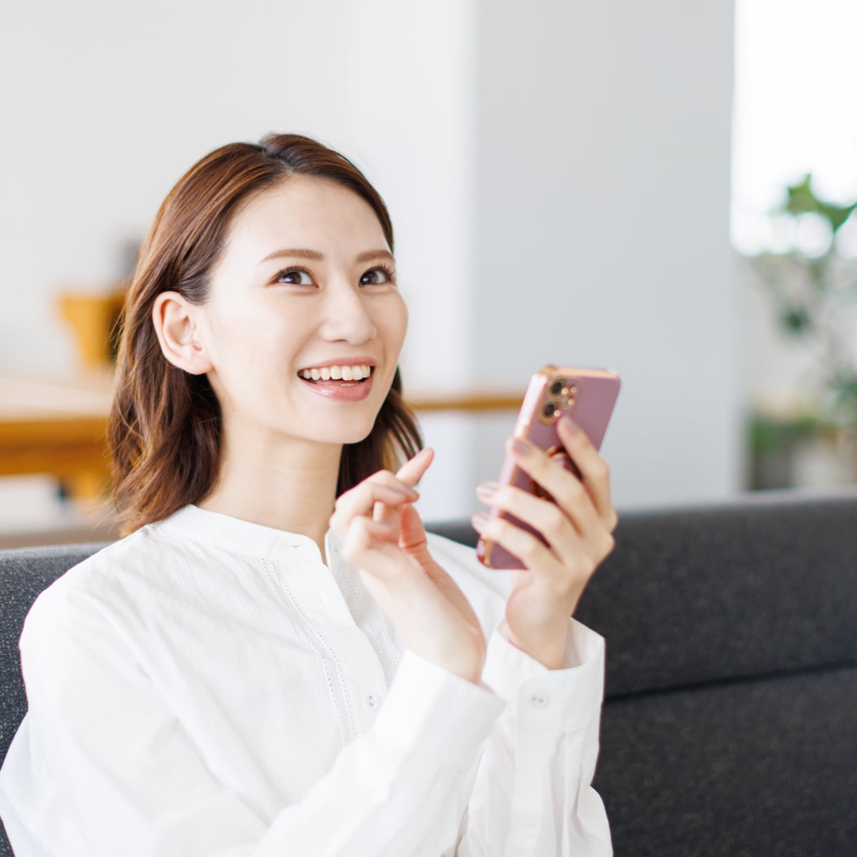  「もう手放せないかも…」アラフォー女性たちの“リアルなAI活用術” 