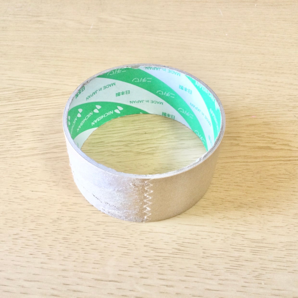  次は捨てないよ。「使い終わったガムテープの芯2つ」の【便利な活用術】「通気性がいい」「ストックする」 