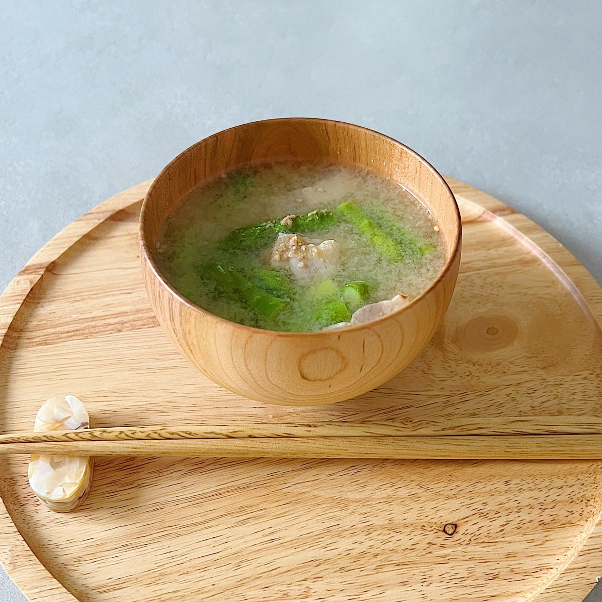  朝「みそ汁」にいれると腸がよろこぶ。“元気に歩くために摂りたい食材” 