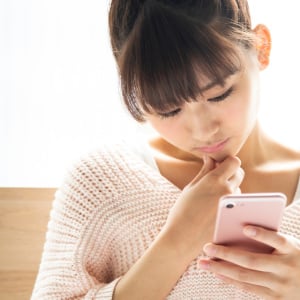 「浮きたくない」が口ぐせに。SNS時代に育てたい“空気を読みすぎない力”