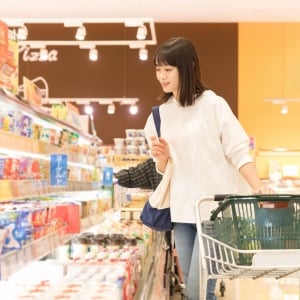 「お金が貯まる人」が“スーパーの買い物”で守っている【3つのこと】