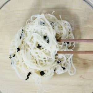 そうめんに“黒い食材”を混ぜてみて！つゆが薄まりにくくなる食べ方「考えた人すごいわ」