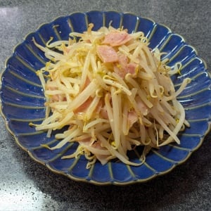 「もやし」は炒める前がコツ！シャキシャキ食感でご飯がすすむ節約おかず