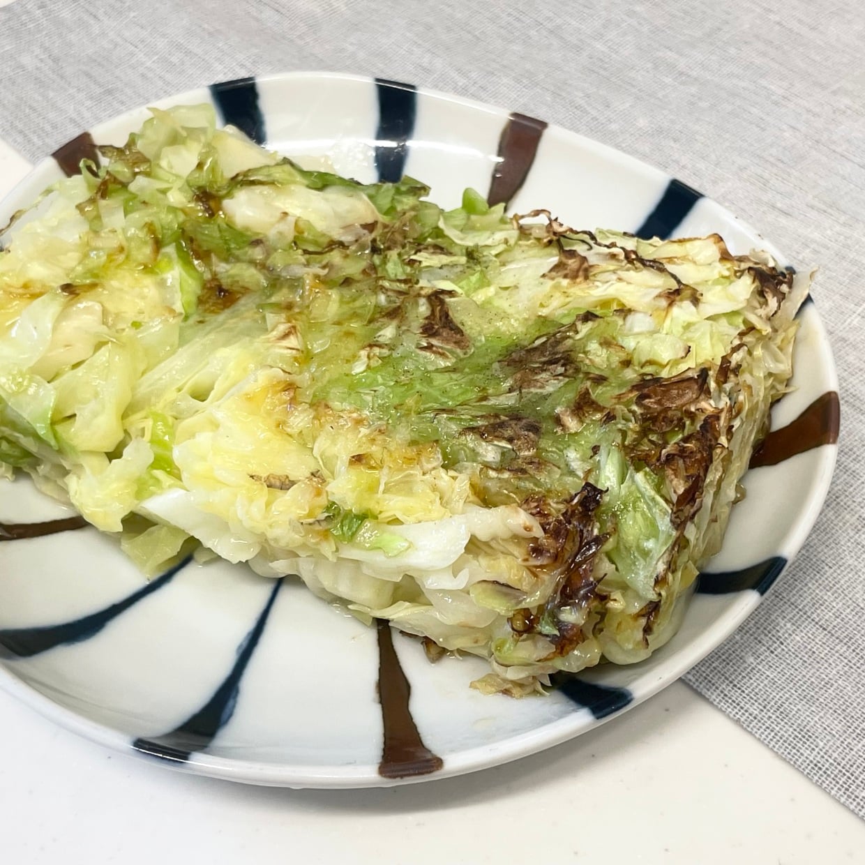  大葉とチーズをのせて焼くだけ！腸がよろこぶキャベツレシピ｜食育実践プランナーが教える 