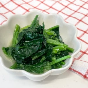 しょうゆも塩も使わない。ほうれん草のコクうま副菜レシピ「5分で簡単」「健康を意識したい」
