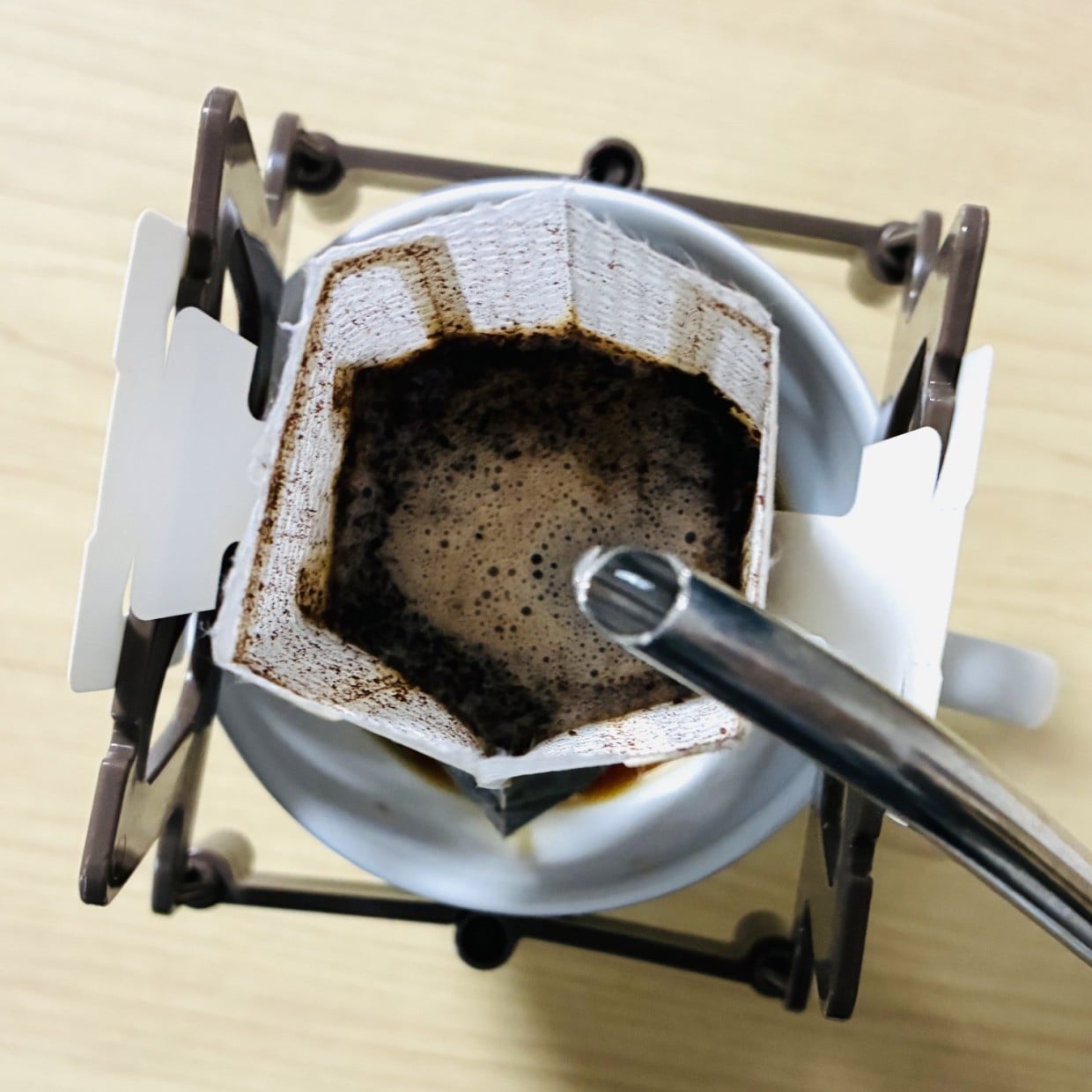  "お湯を注ぐ前のひと手間"でコーヒーが別物に！「まろやかになった」意外な淹れ方 