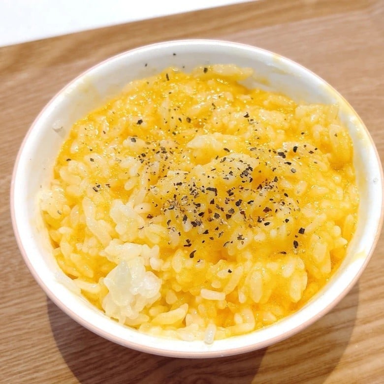  「毎朝の定番になった」小さじ1で卵かけごはんが激変する“醤油じゃない食べ方” 