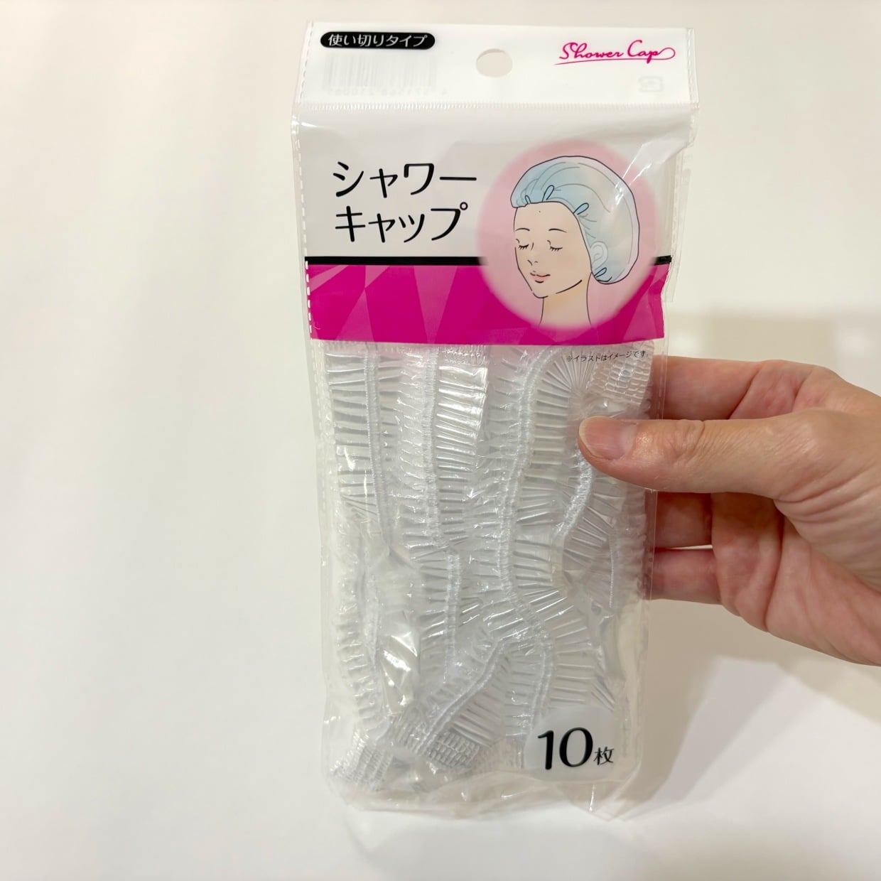  シャワーキャップは髪にかぶるだけじゃない！知って得する活用術3選「雨の日にも役立つ！」 