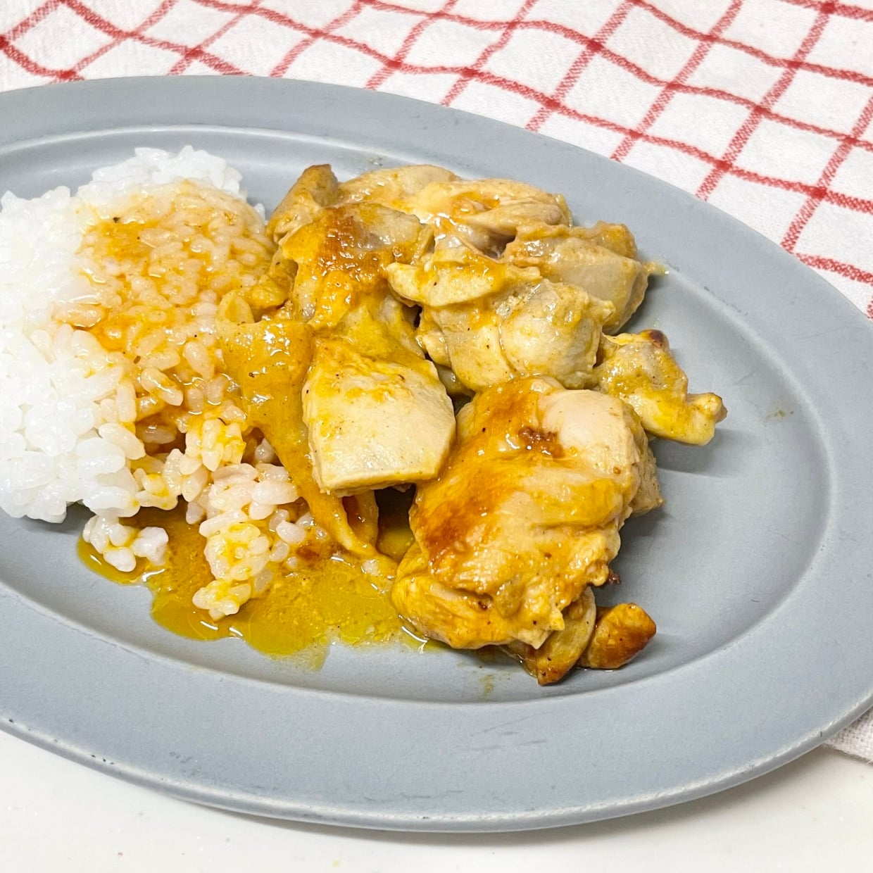  【ポリ袋で漬けるだけ】鶏肉が驚くほど柔らかくなる“意外な食材”で作る絶品チキンカレー｜食育のプロ直伝 