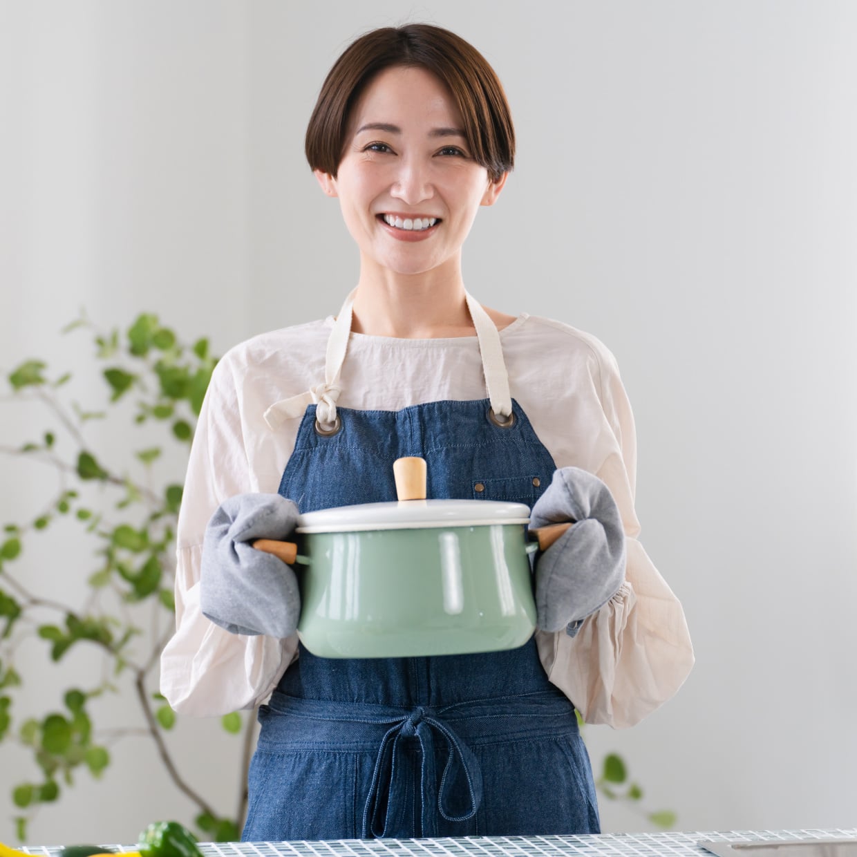  「安くても大満足」「子どもも喜ぶ」5人家族の食費を月3万円台に抑える節約主婦の"定番おかず"3選 