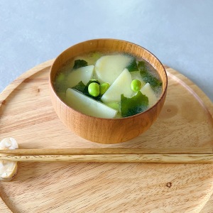 朝「みそ汁」に入れるだけ！ビタミンCも摂れる“2つの旬食材”｜発酵食品マイスターが解説