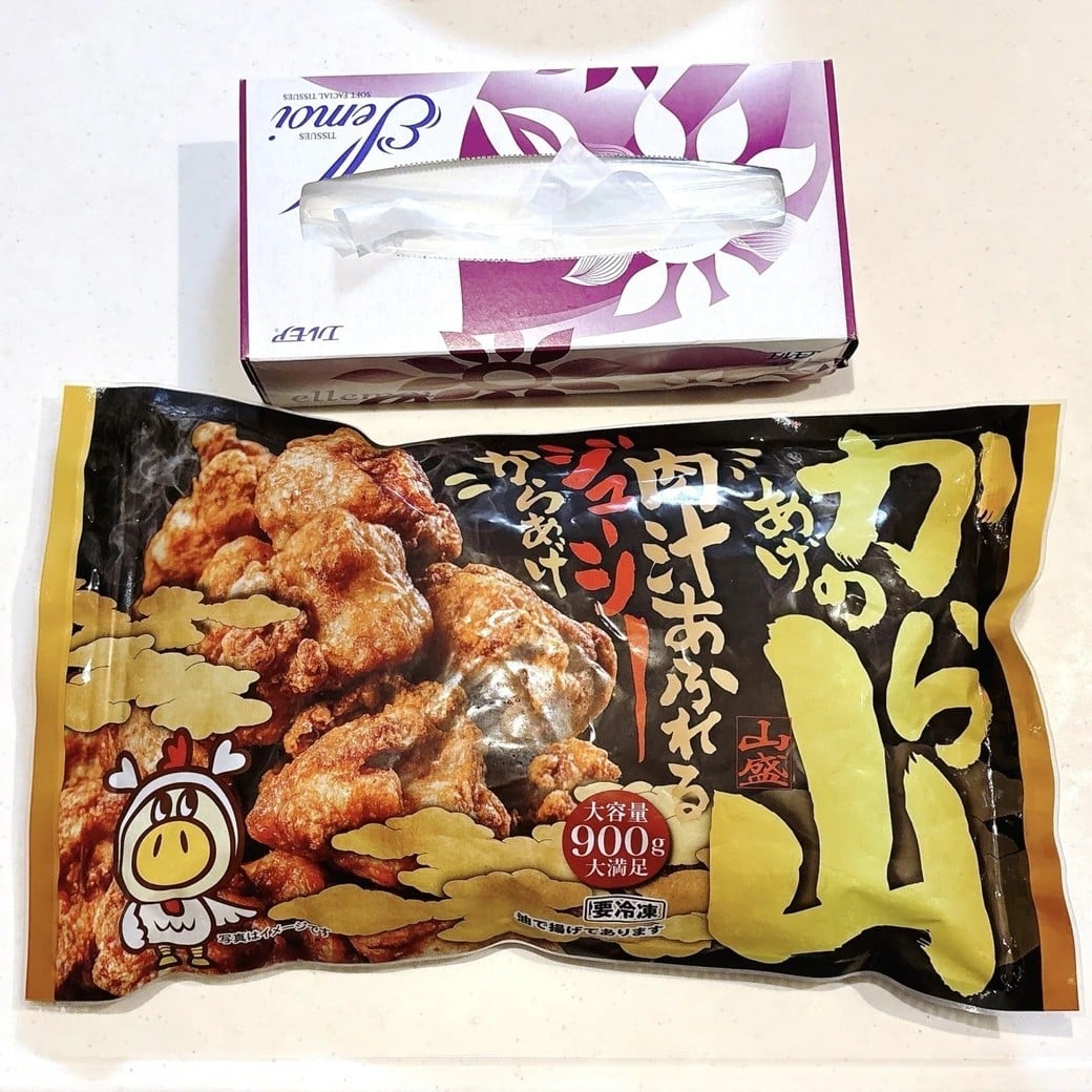  えっ衝撃のデカさ…。【ロピア】の冷凍「からあげの山」900gがコスパよすぎる件 