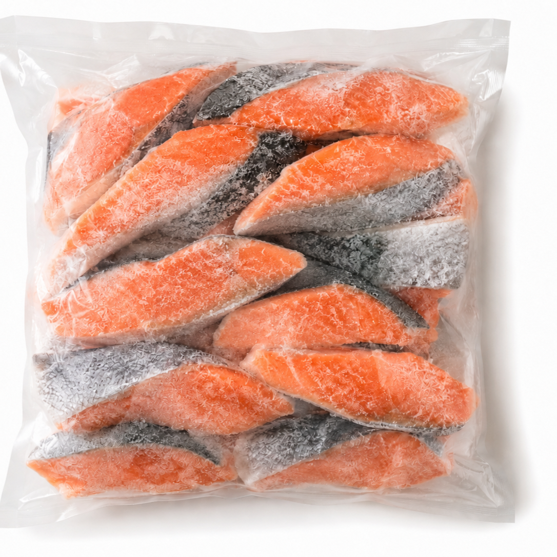  「冷凍庫にあると安心」業務用の"銀鮭の切り身2kg”が「量が多い」「脂のりがよくてジューシー」 