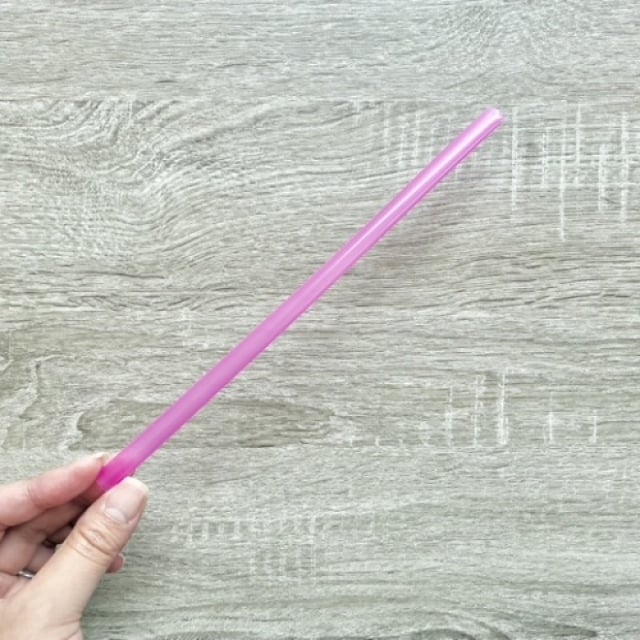  拍子抜けするほど簡単。「ストロー」が夏の必需品に！針も糸も不要の驚き裏ワザ 