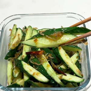 旬の「きゅうり」は炒めたっていい。じゃことにんにくで箸が止まらない簡単おかず