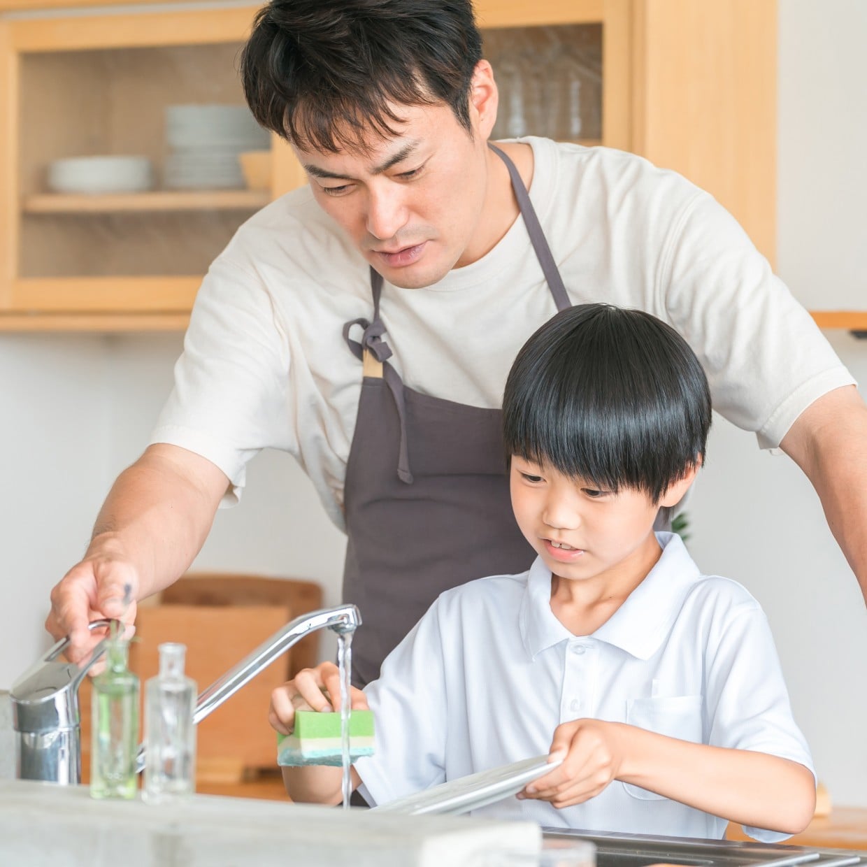  「夏休みがチャンス」「毎回言わなくても動ける」家事シェア研究家直伝“子どもの家事デビュー”のコツ3選 