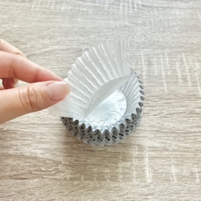  「アルミカップの白い紙」ってバレない自信ある。5枚集めて完成した“驚きの完成品” 