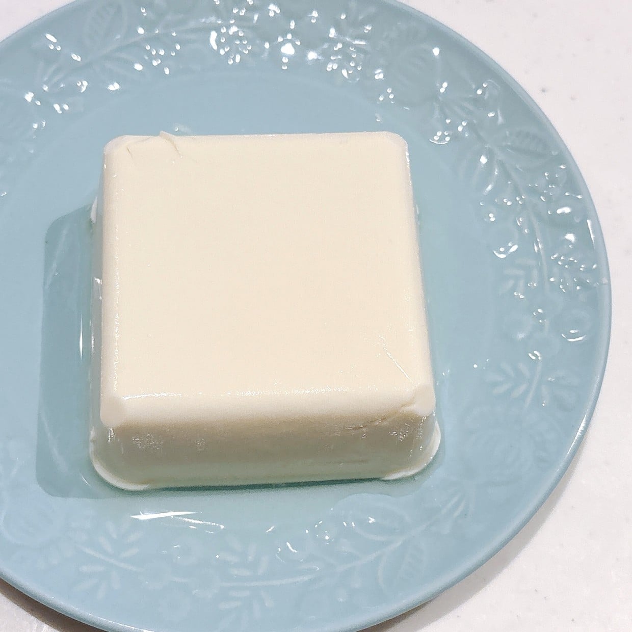  “3つの調味料”を混ぜるだけ。いつもの「冷奴」が“甘辛濃厚に化ける”【夏の食欲増進レシピ】 