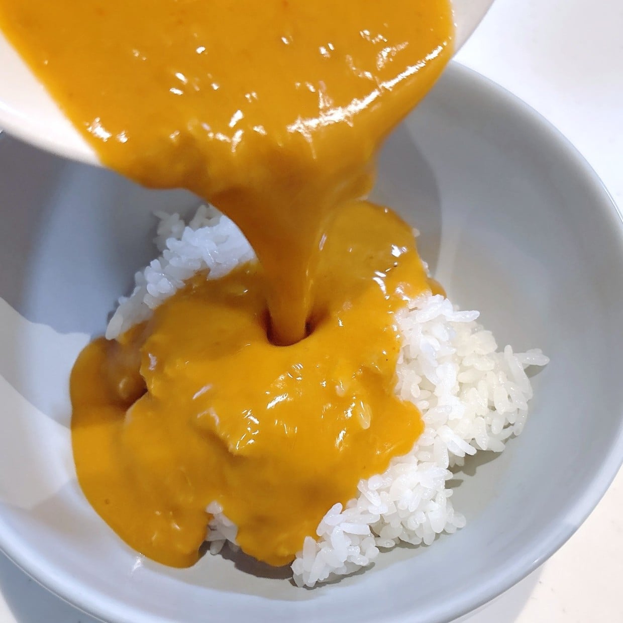  シメだけ食べられる時代が来た。ドンキで見つけた「214円のぶっかけラーメンスープ」が背徳感最高 