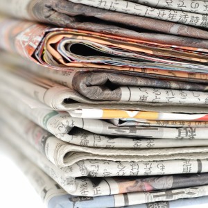 水が使えない場面でも心強い。「新聞紙」が"災害時に大活躍するアイテム"に変身