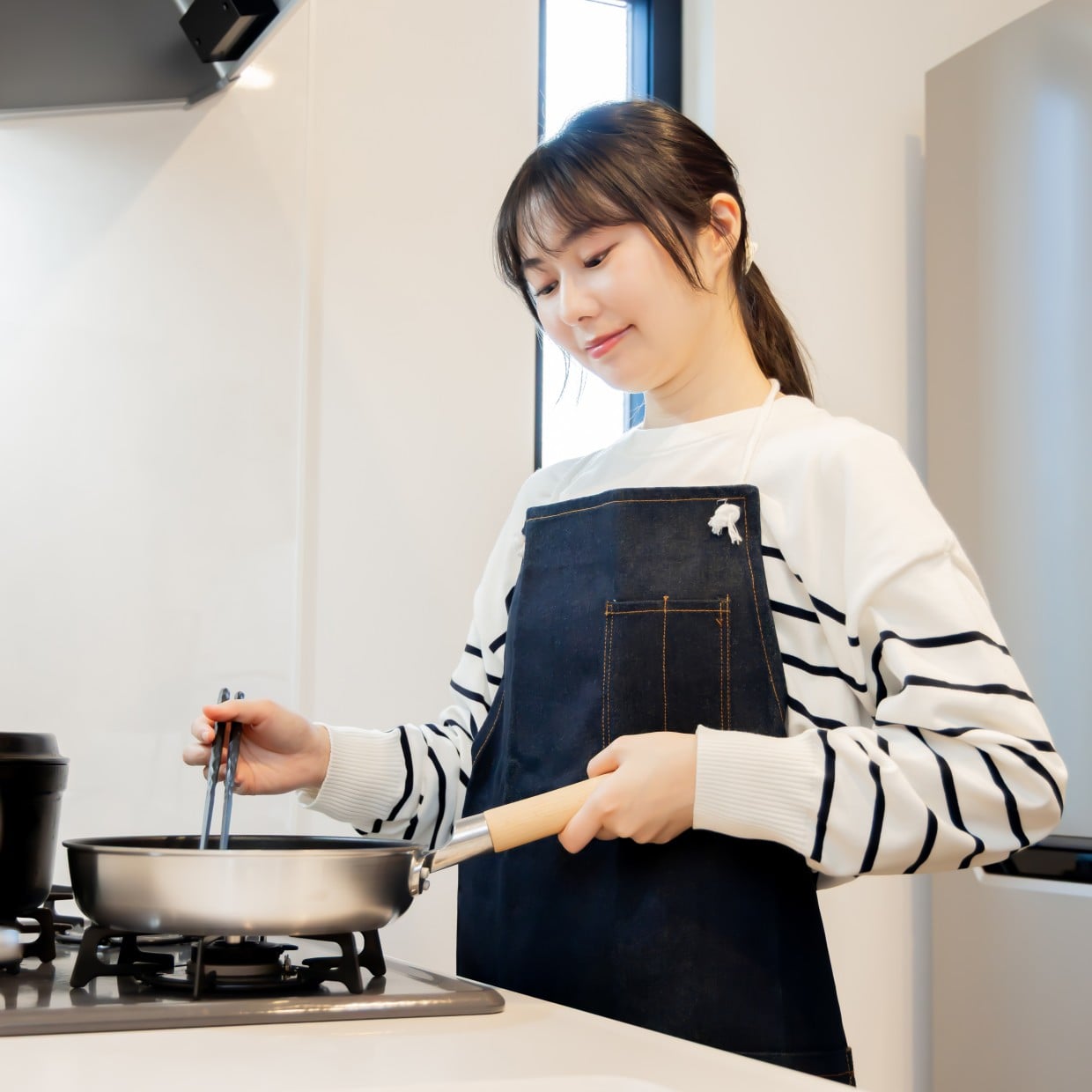  夏野菜がうなぎ風に【食費3万円台・5人家族】が作るシンプル材料の“定番おかず3品”「明日も食べたい」 