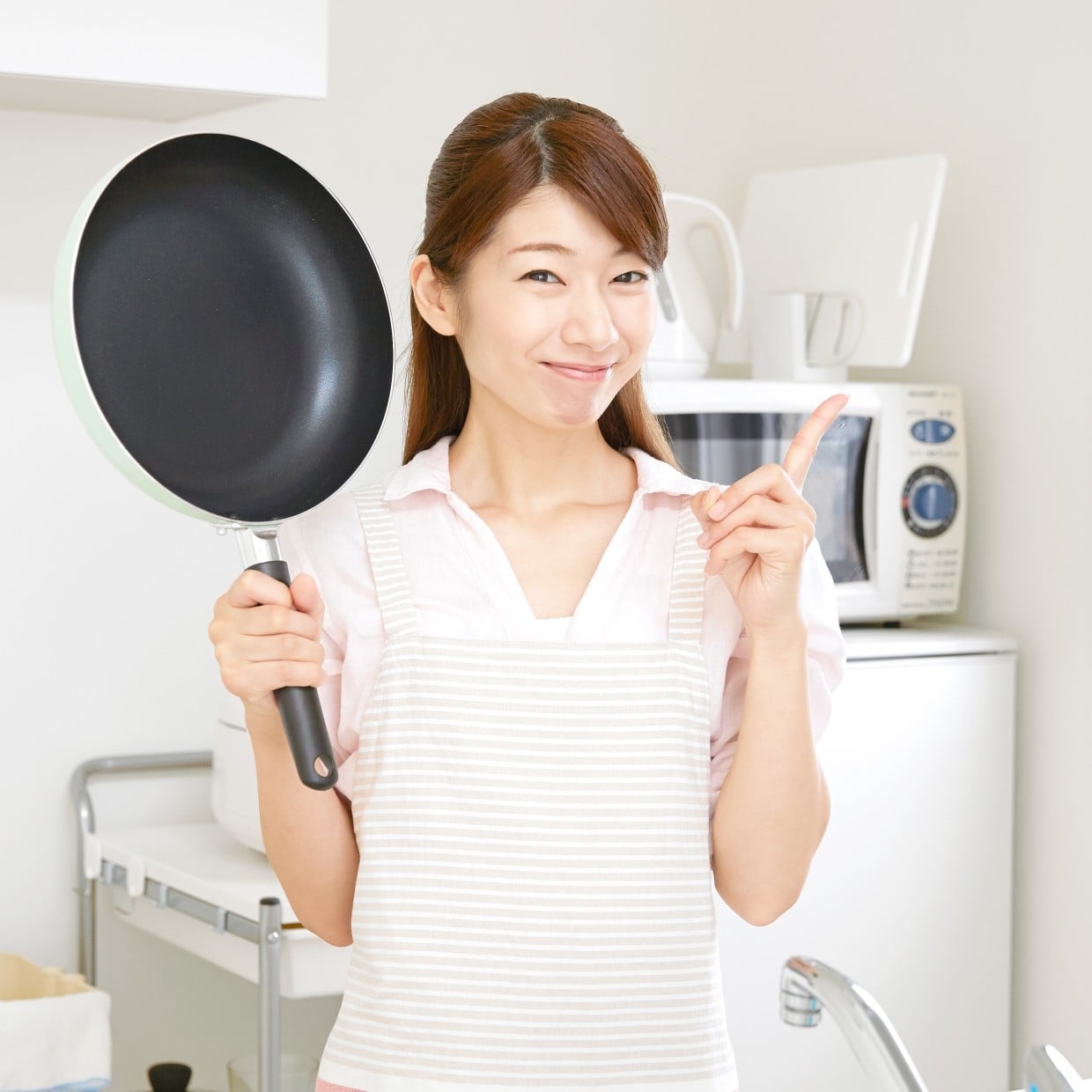  夏の給料日前の強い味方。「食費が少ない人」がおすすめする“材料ひとつの節約おかず”3品 