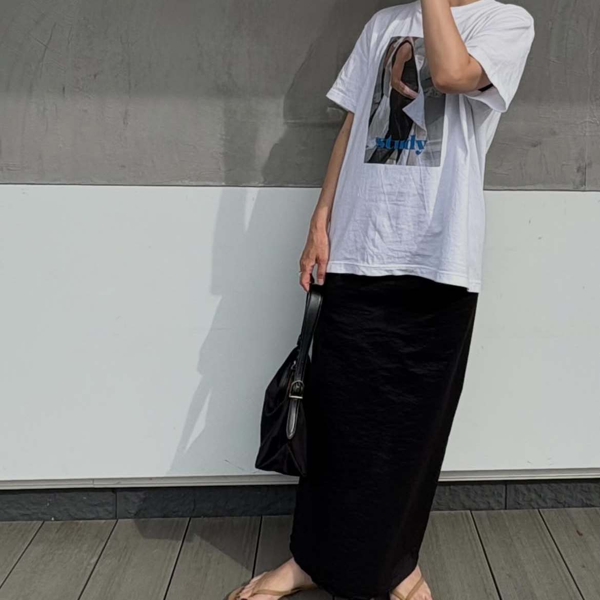  「おしゃれさんだね」と言われちゃう。40代女性の初夏のリラックスコーデ3選 