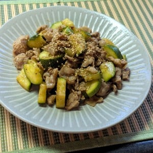 旬のズッキーニは豚肉と炒める。マヨポン味でさっぱり食べる簡単おかず「15分でできる」