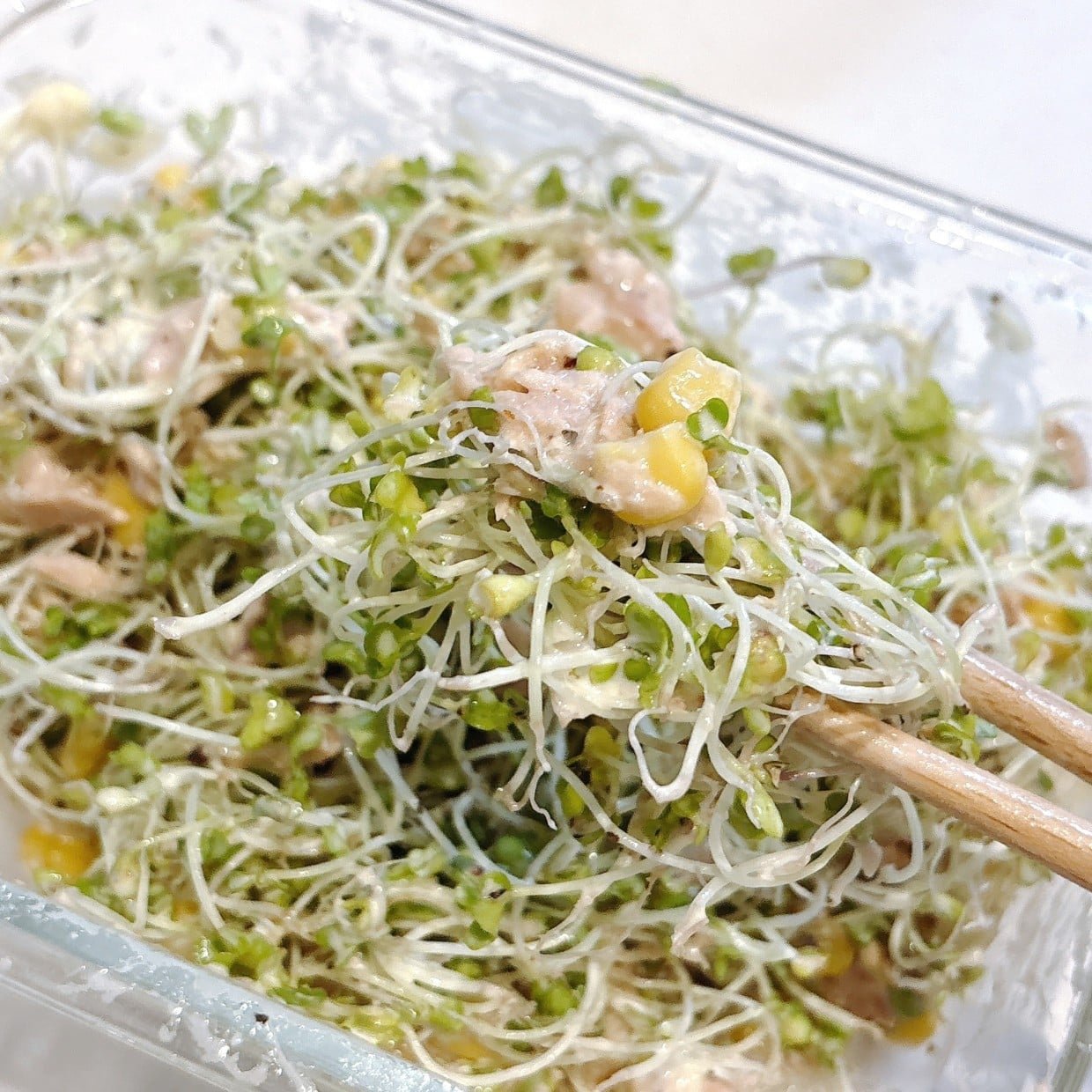  【1分クッキング】「ブロッコリースプラウト」を“和えるだけ”の食感と彩り満点副菜「栄養たっぷり」 
